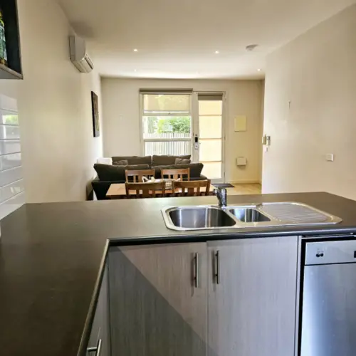 Central Shepparton Apartment 13 12